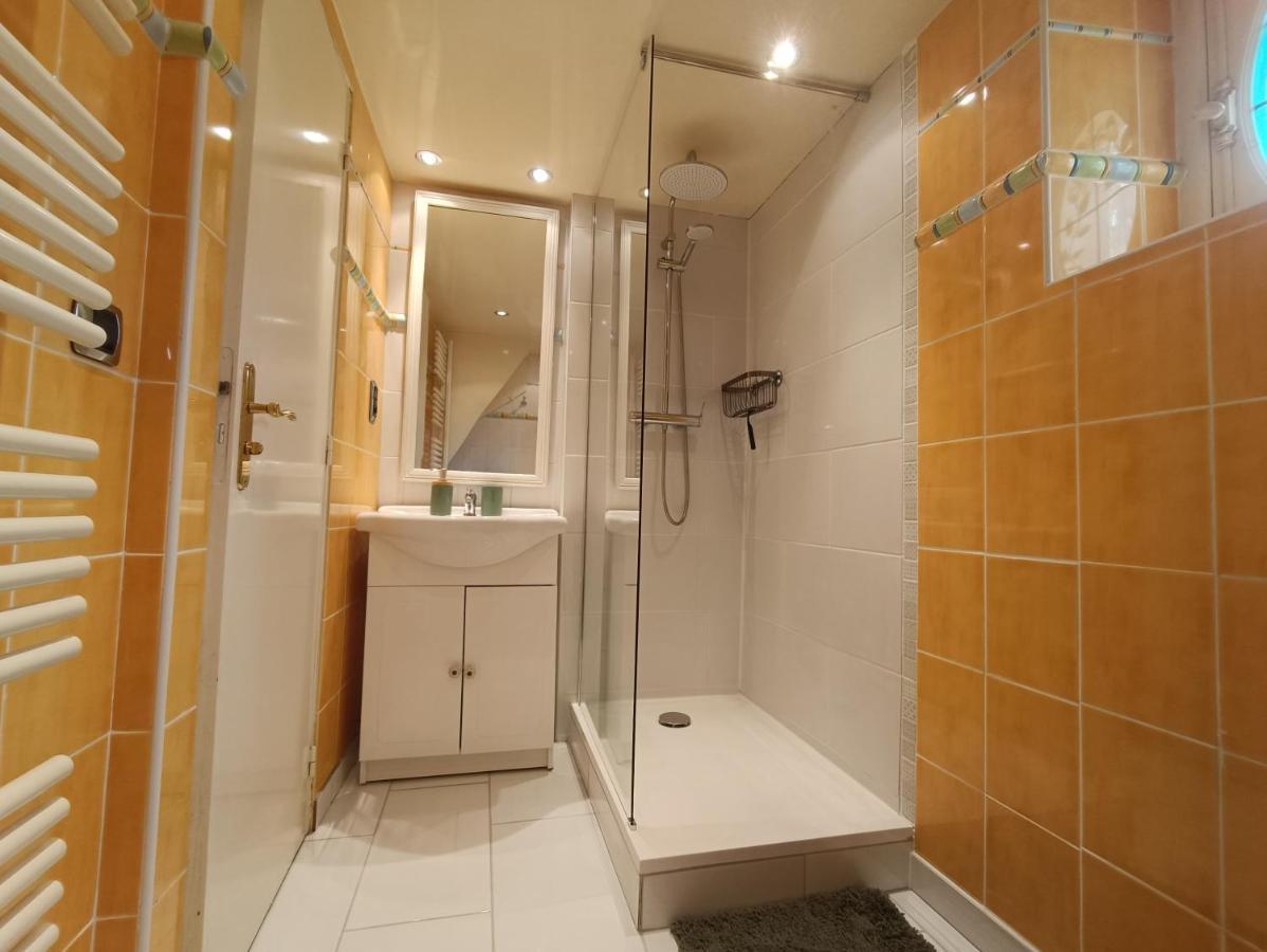 Charmant Logement Dans Un Ecrin De Verdure Le Manoir  エクステリア 写真