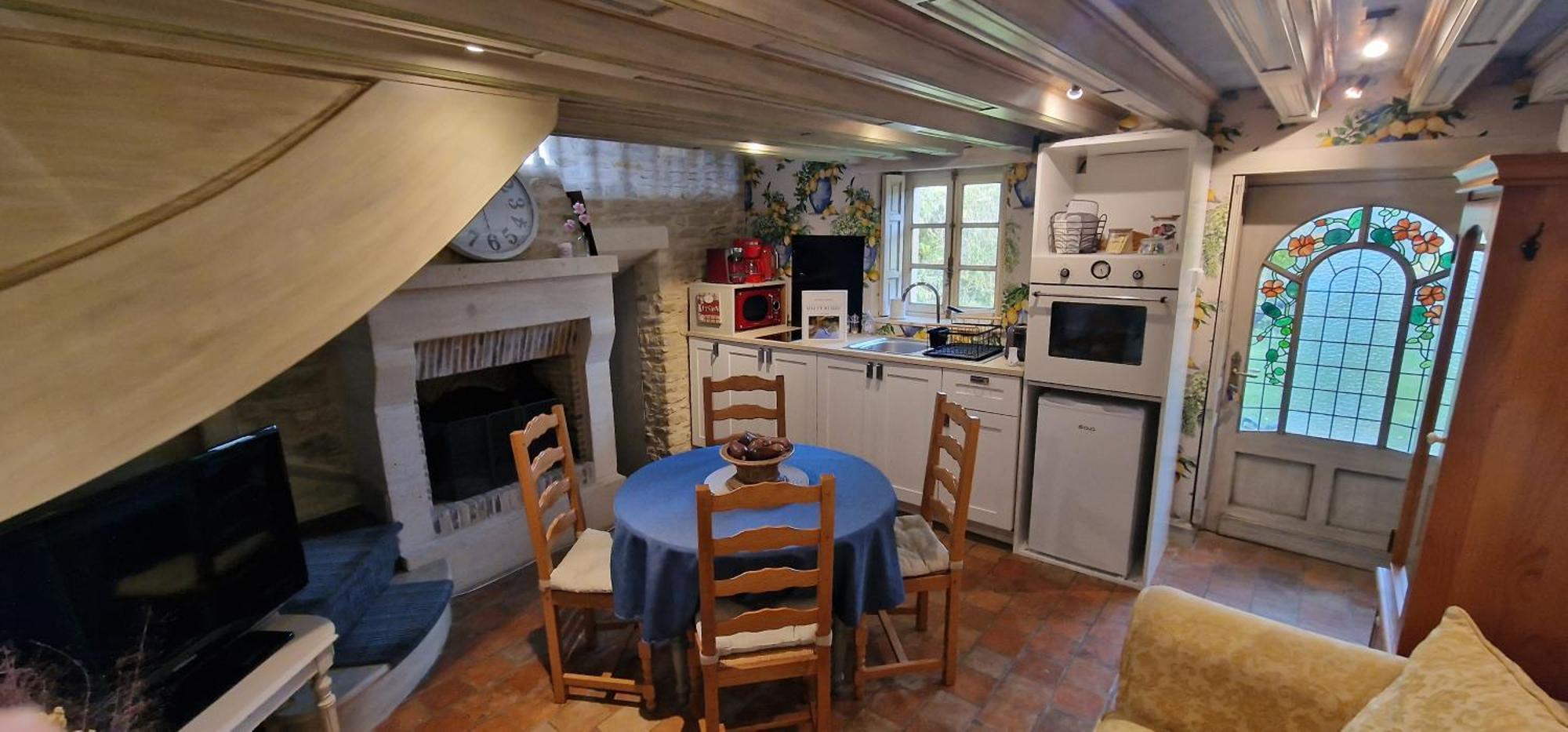 Charmant Logement Dans Un Ecrin De Verdure Le Manoir  エクステリア 写真