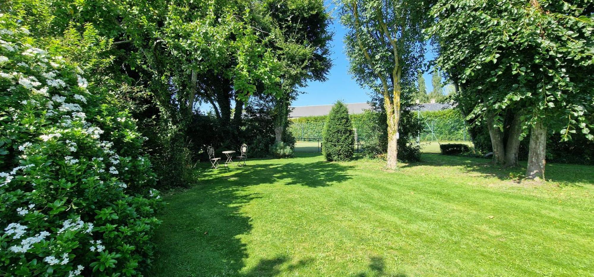 Charmant Logement Dans Un Ecrin De Verdure Le Manoir  エクステリア 写真